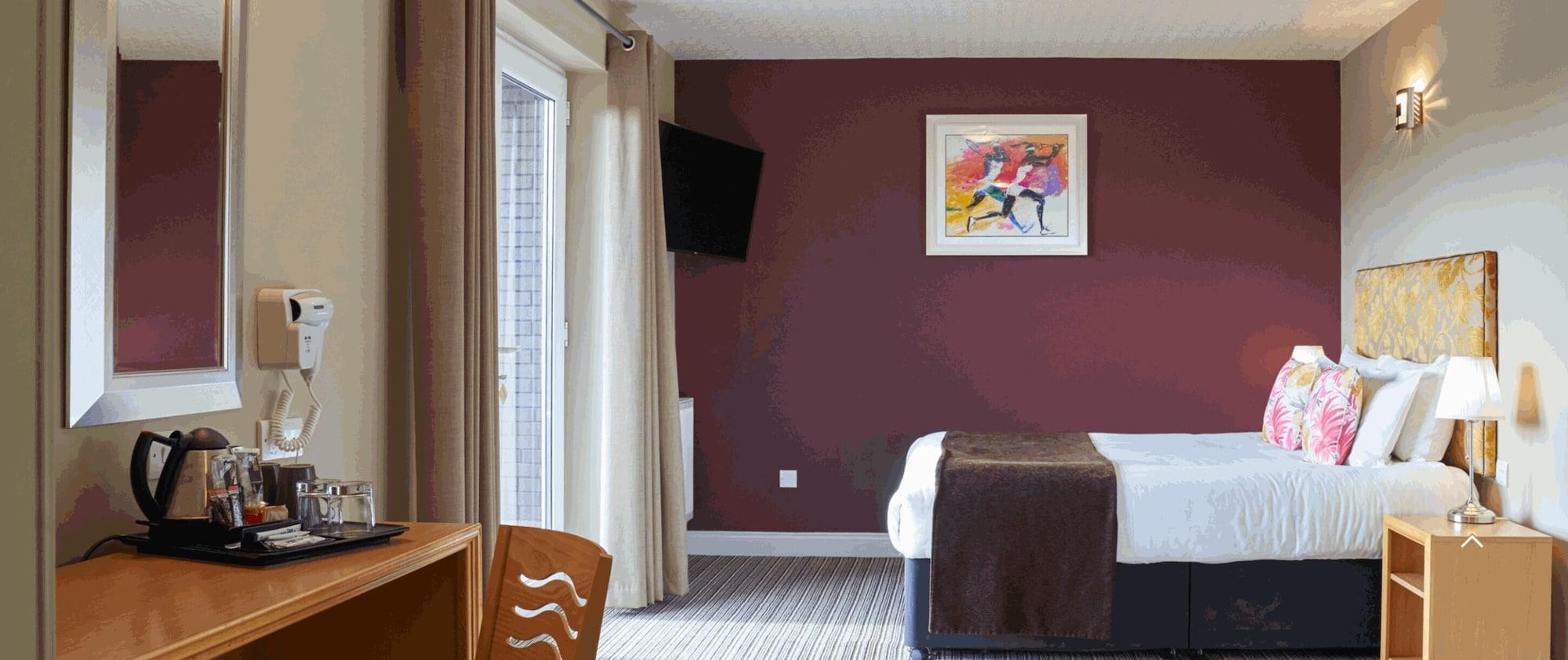 Antoinette Hotel Wimbledon Лондон Экстерьер фото